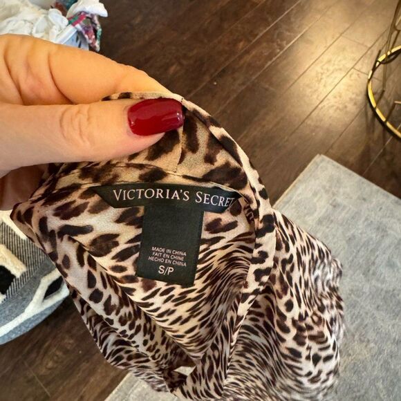 Leopard Print Blouse - Picture 5 of 5